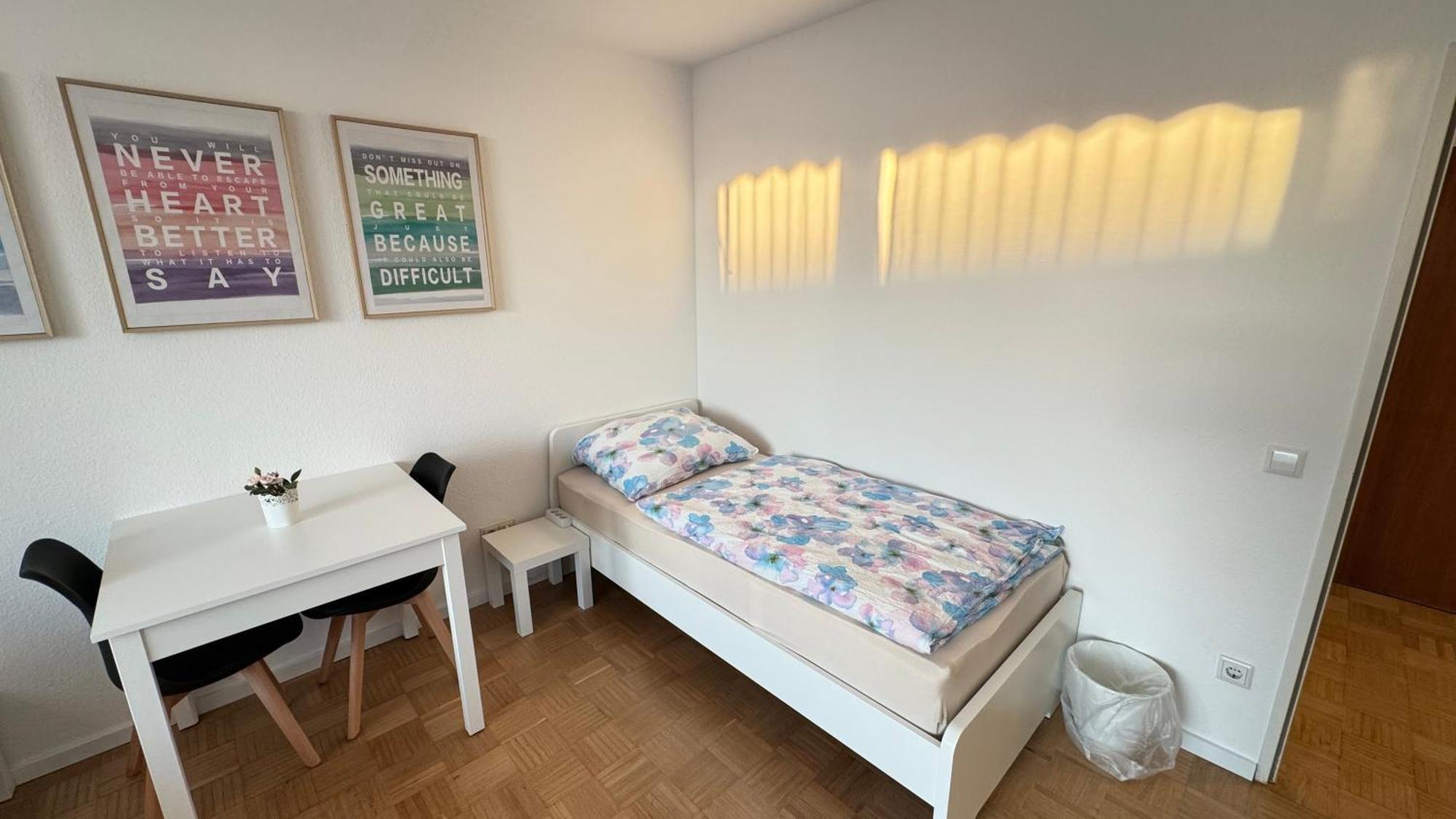 Monteur & Messezimmer Ratingen-Duesseldorf Exterior photo